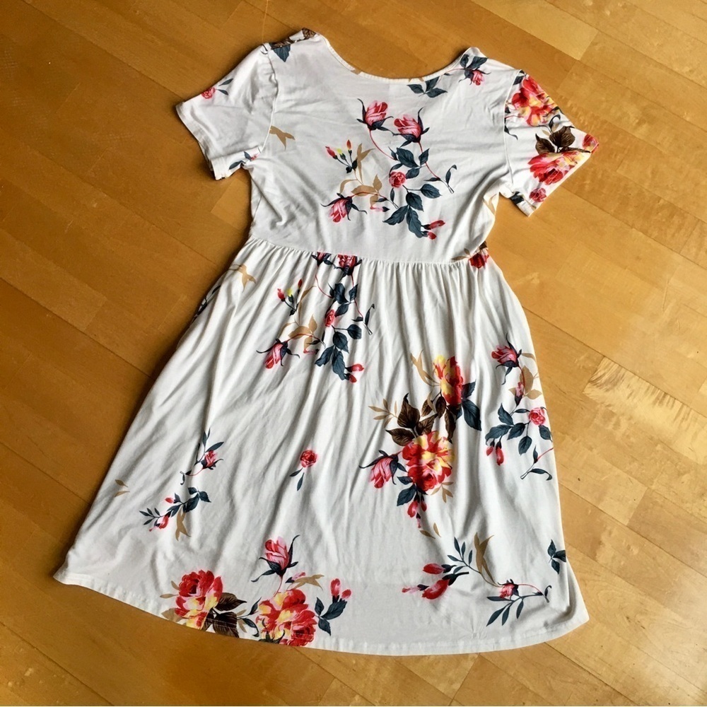 CATHY Floral Surplice Top Wrap Dress with Pockets, Ivory, Cream, Orange, Size M - Picture 4 of 17